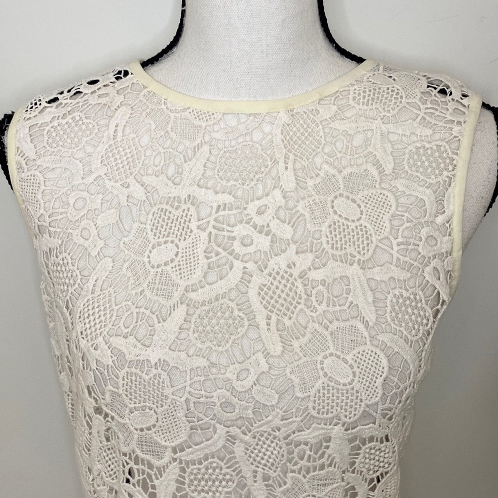 Cabi Sleeveless Needle Lace Floral Top Style 800 - Picture 4 of 11